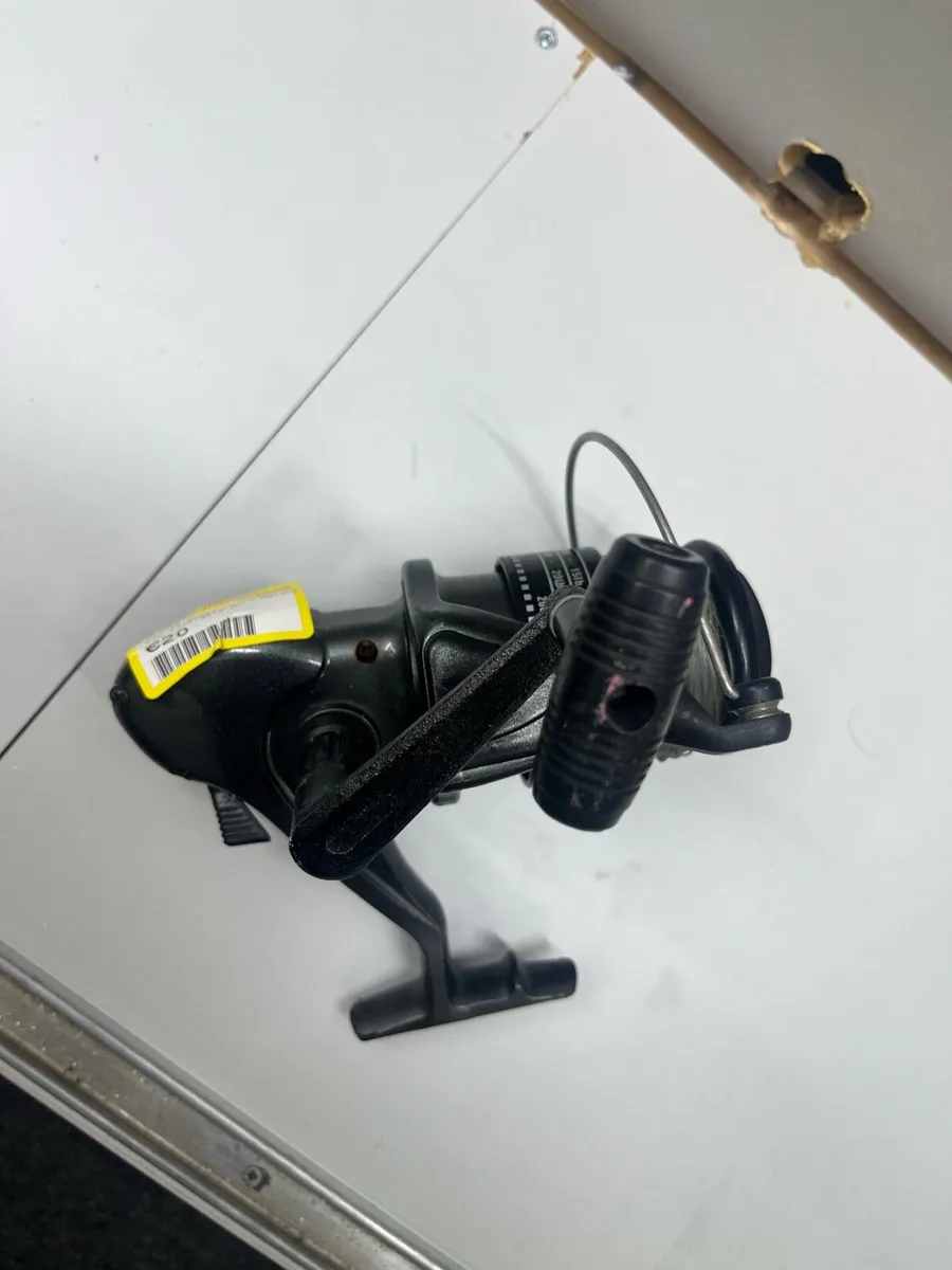 Shakespeare MG1000 Fishing Reel - Image 2