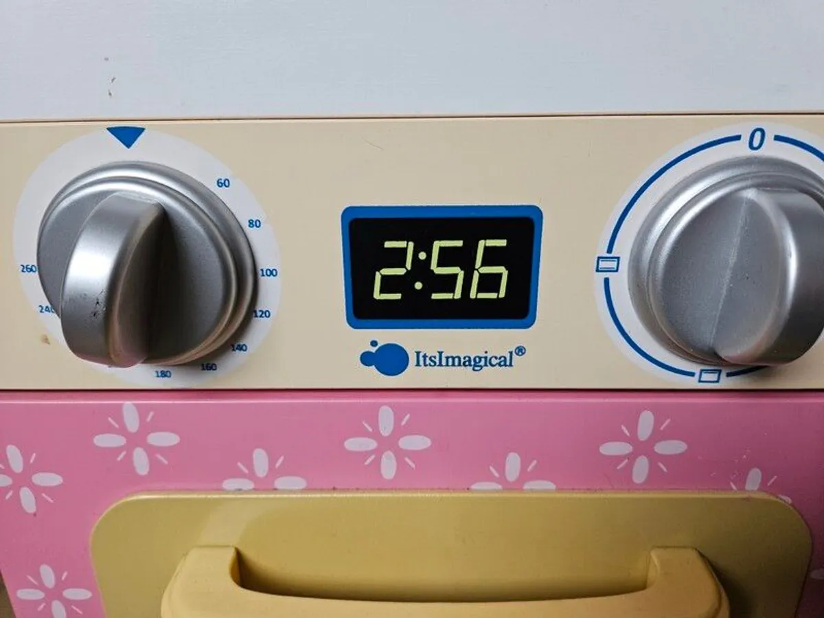 Toy Kitchen - Image 2