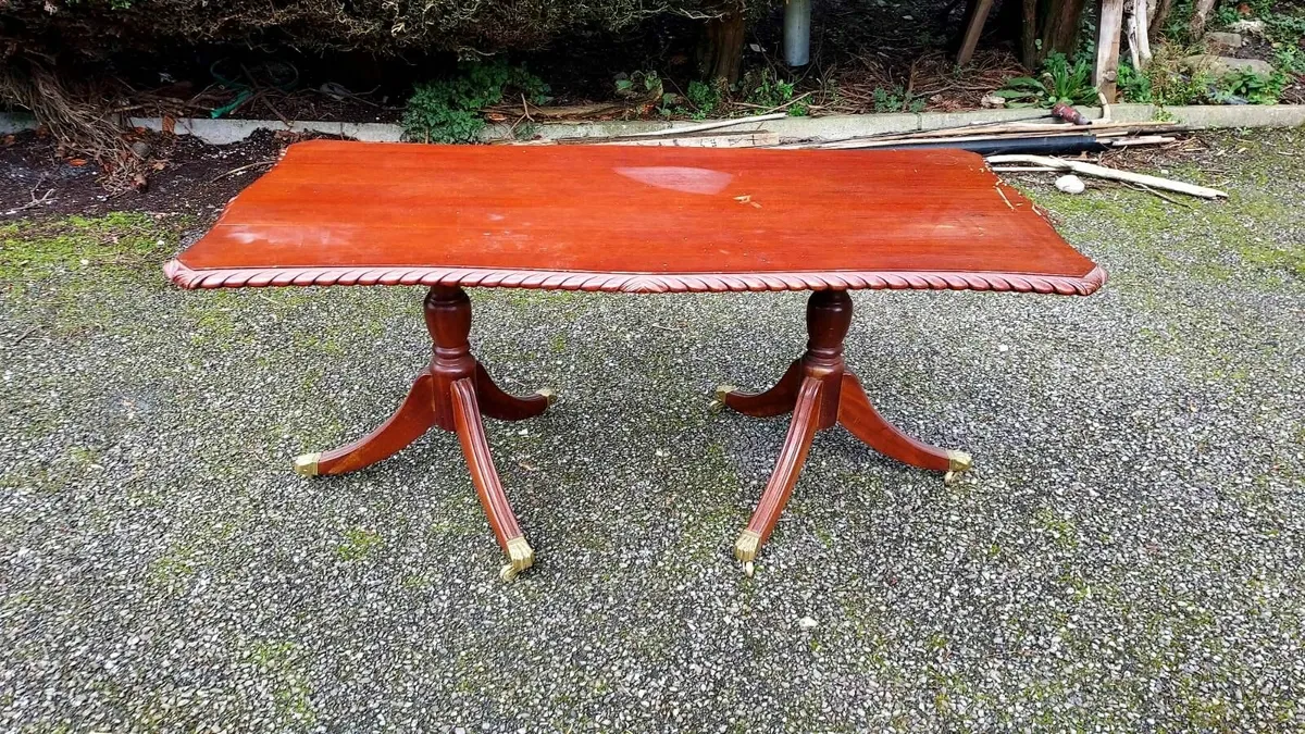 Coffee table - Image 1