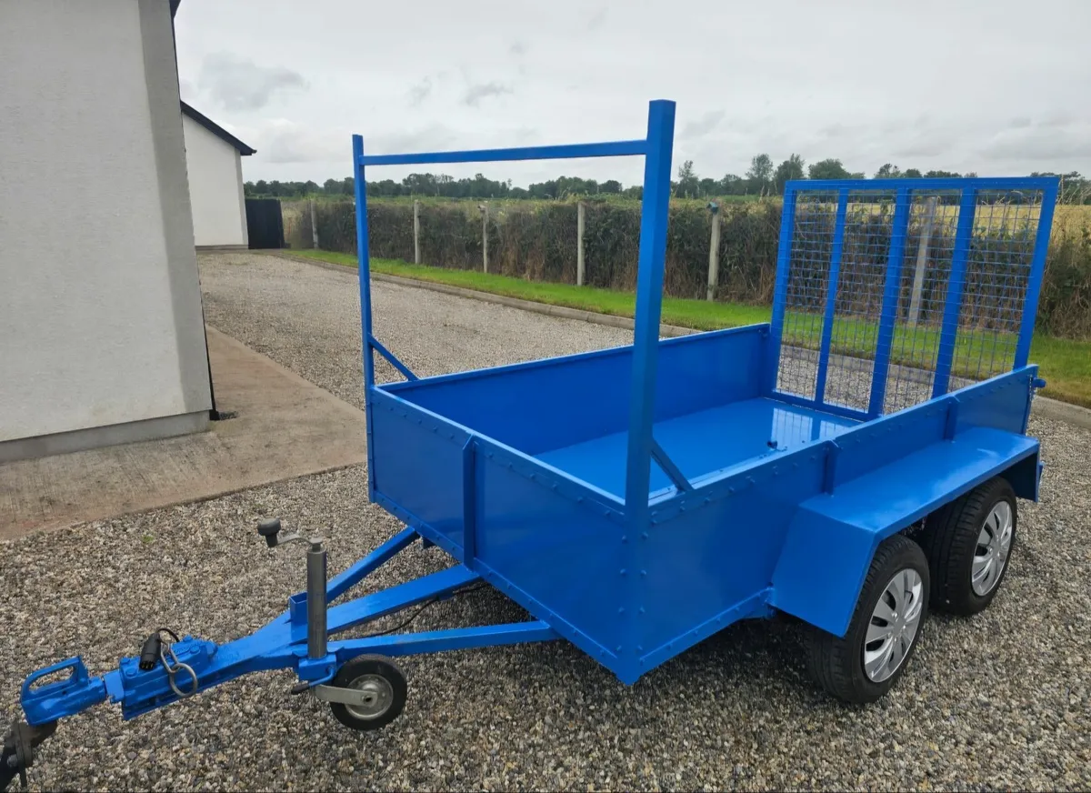 8x4 twin axle trailer €1550