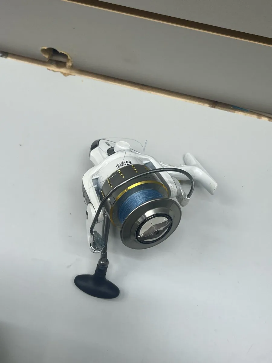 Rovex fishing reel - Image 1