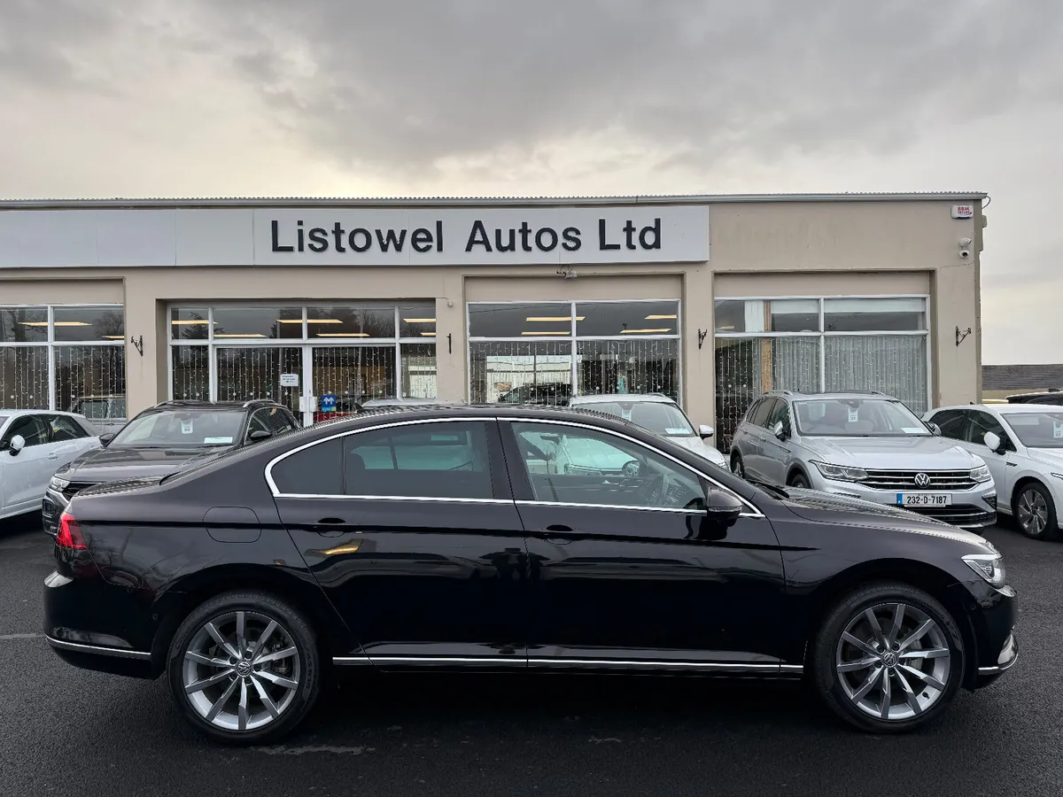 202 VW PASSAT HIGHLINE SALOON 2.0TDI 190BHP AUTO - Image 1