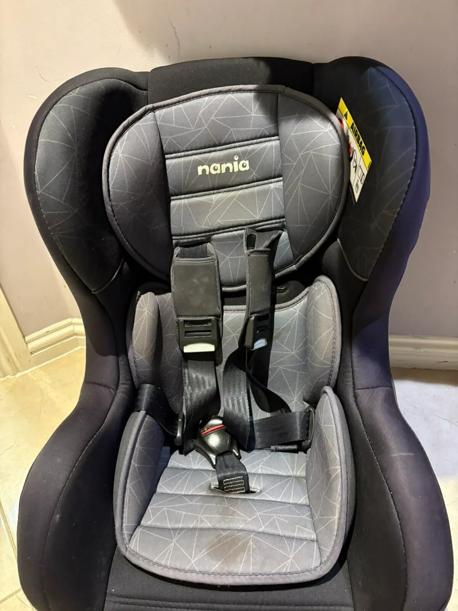 Child car seat - Image 1