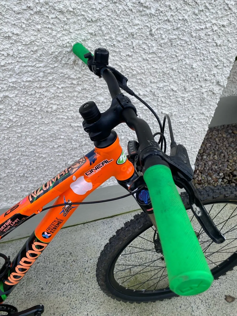 Voodoo Nzumbi Junior mountain bike 26” wheels - Image 4