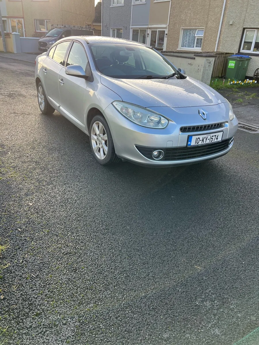 Renault Fluence 1.5 Diesel 2010 - Image 1
