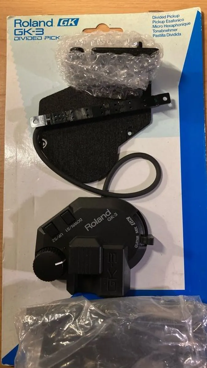 Roland GK-3 divided acoustic guitar pick-up. - Image 1