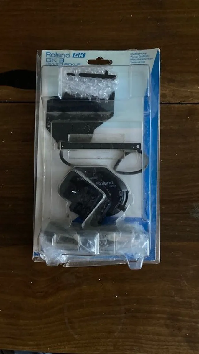 Roland GK-3 divided acoustic guitar pick-up. - Image 2