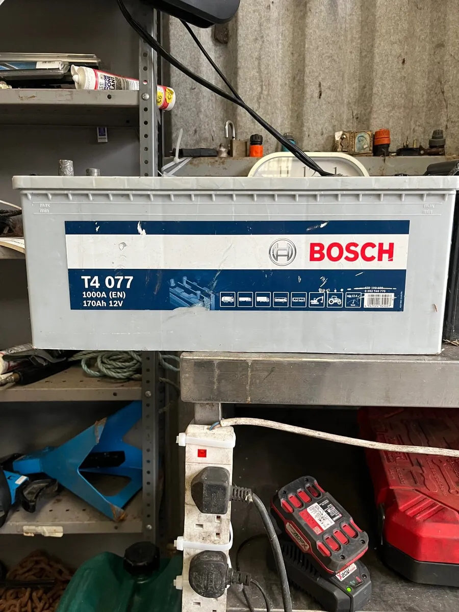 Truck battery - Image 1