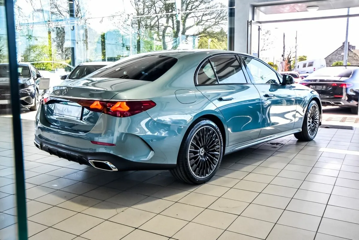 Mercedes-Benz E-Class E300de AMG Plus Night Pack 3 - Image 2