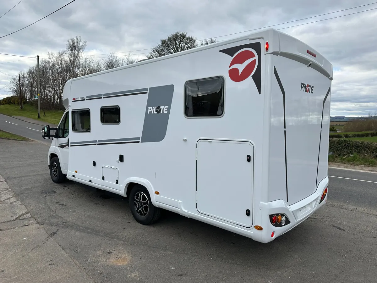 New Pilote P740 FGJ ***Special Offer*** - Image 3