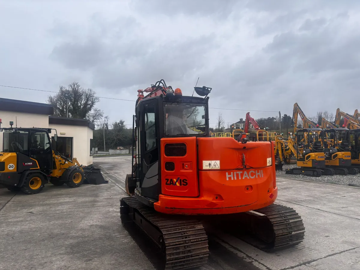 2014 Hitachi ZX85USB-5A - Image 3