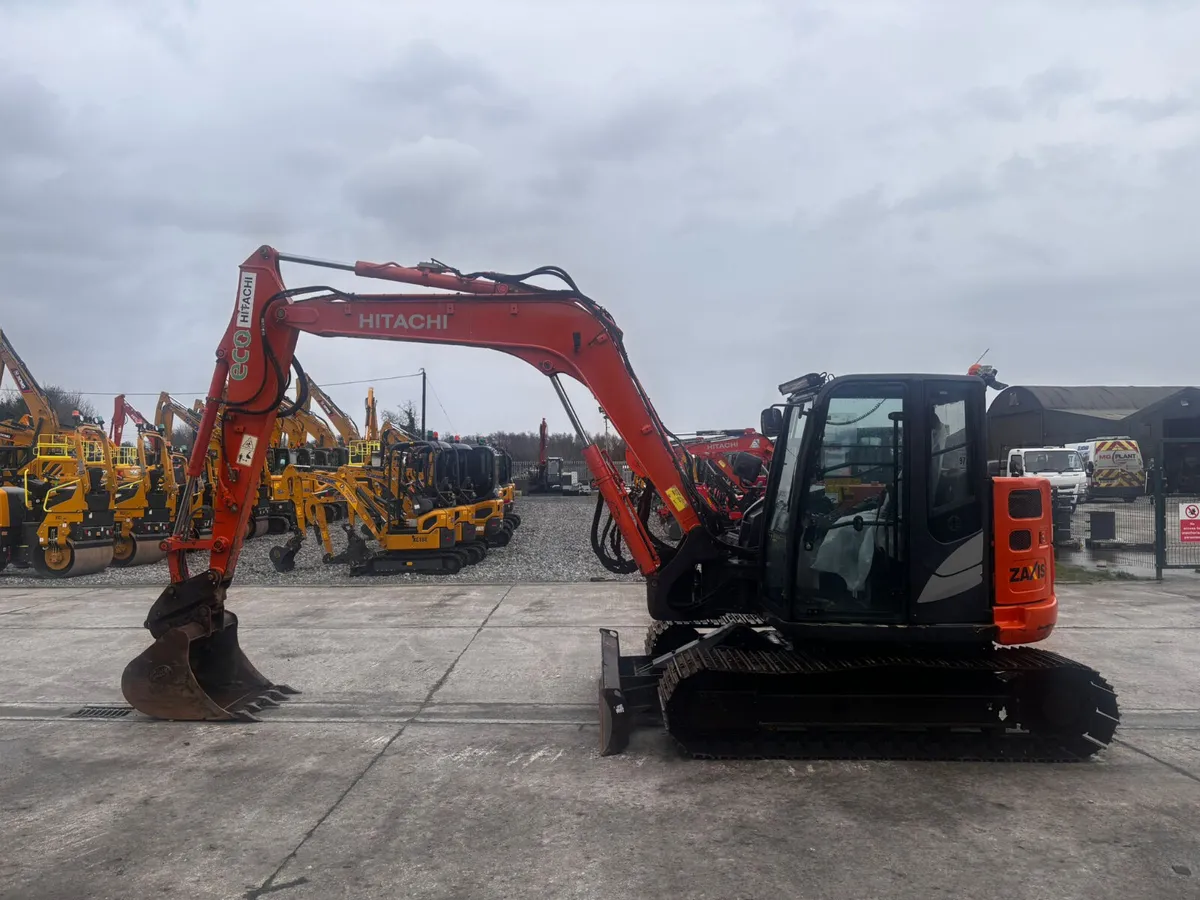 2014 Hitachi ZX85USB-5A - Image 2