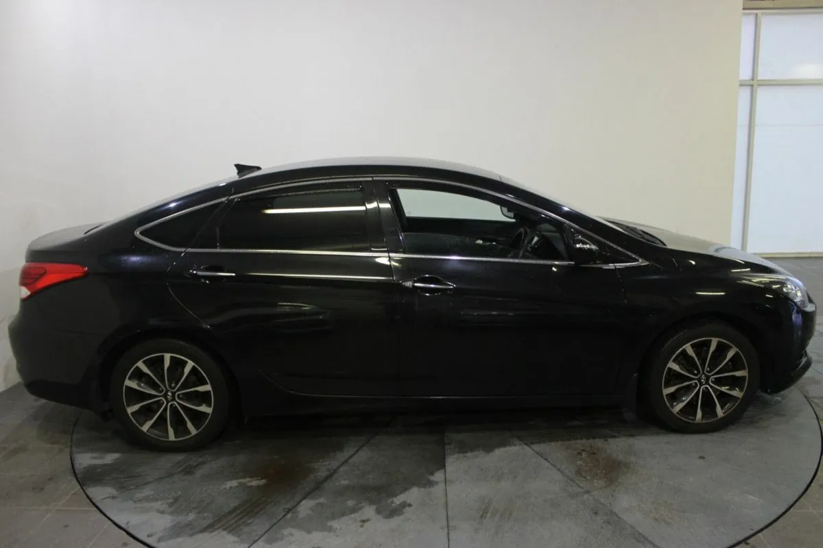 Hyundai i40 Comfort 1.7 Diesel - Image 3