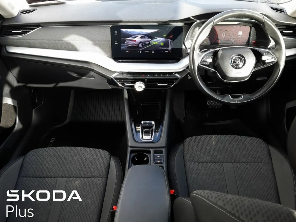 Skoda Octavia **AUTOMATIC**SAT-NAV**STYLE 2.0TDI 1 - Image 2