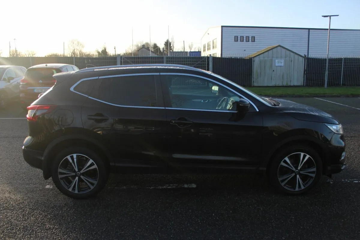 Nissan Qashqai 1.5 DSL SV PREMIUM - Image 3