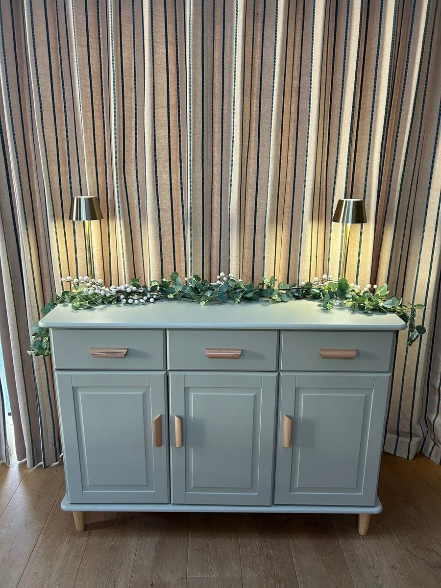 Sideboard /cabinet / dresser - Image 1