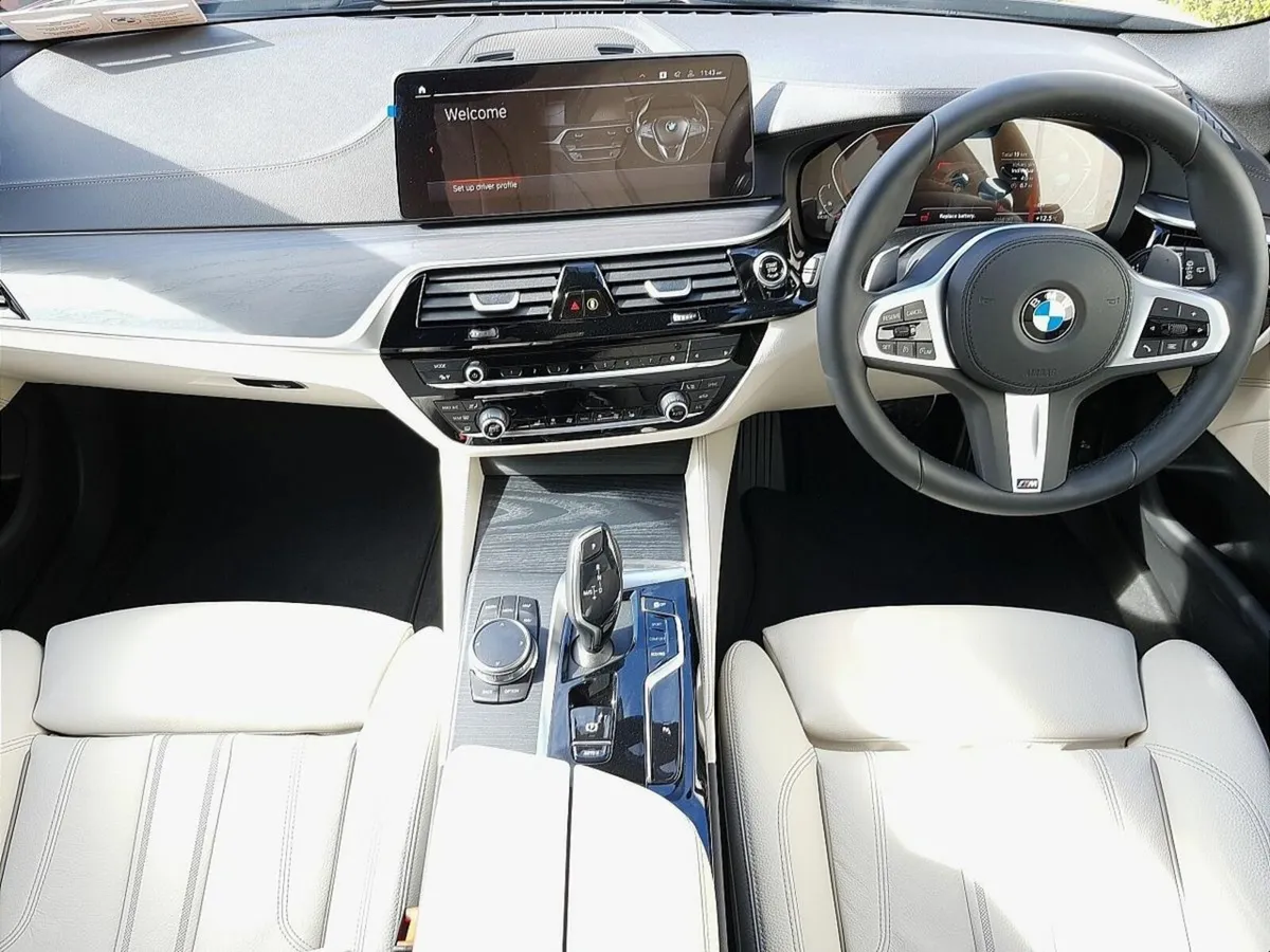 BMW 5-Series 520d M Sport Touring - Image 4