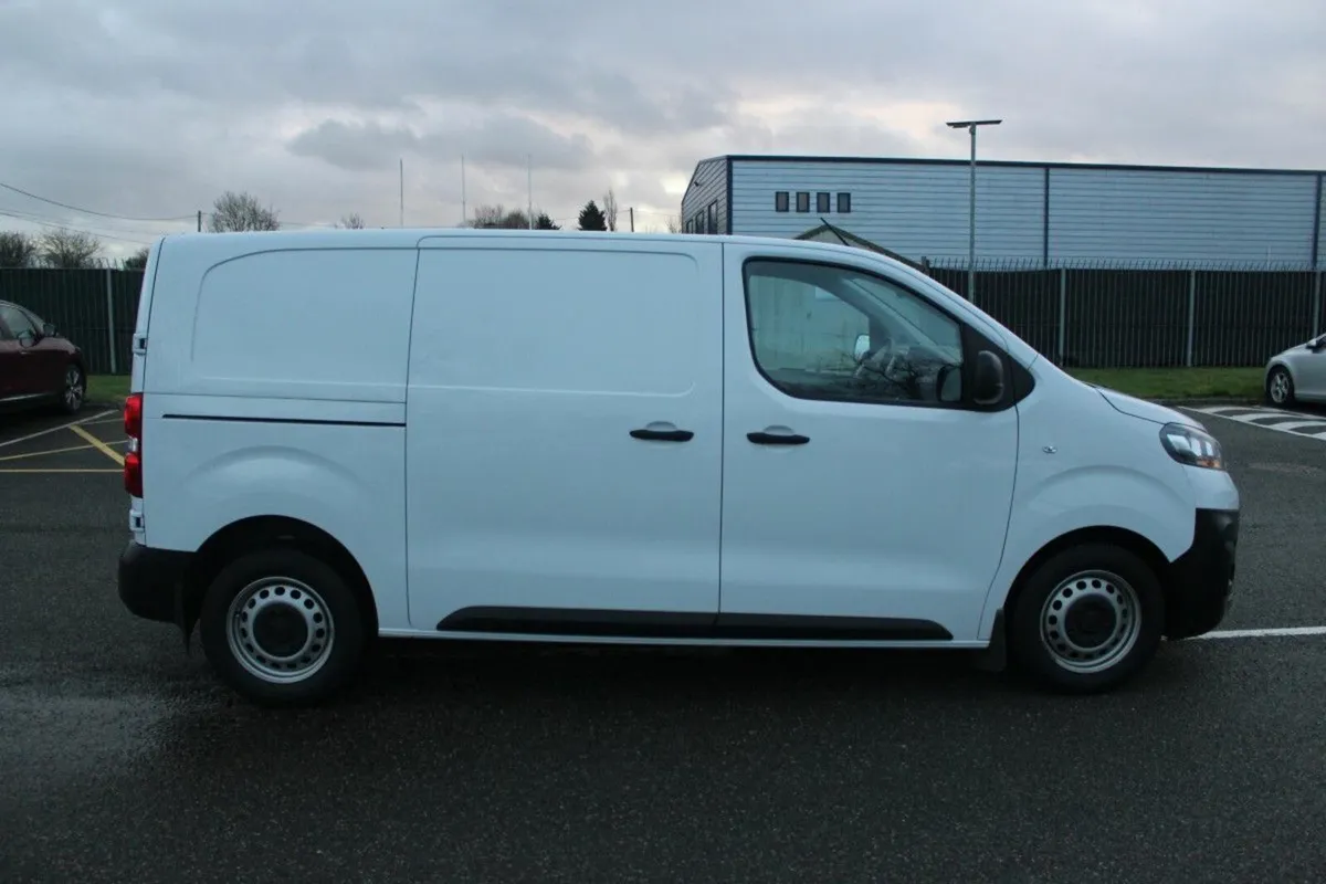Fiat Scudo SCUDO 1.5 L2 100BHP  TECNICO 4DR - Image 3
