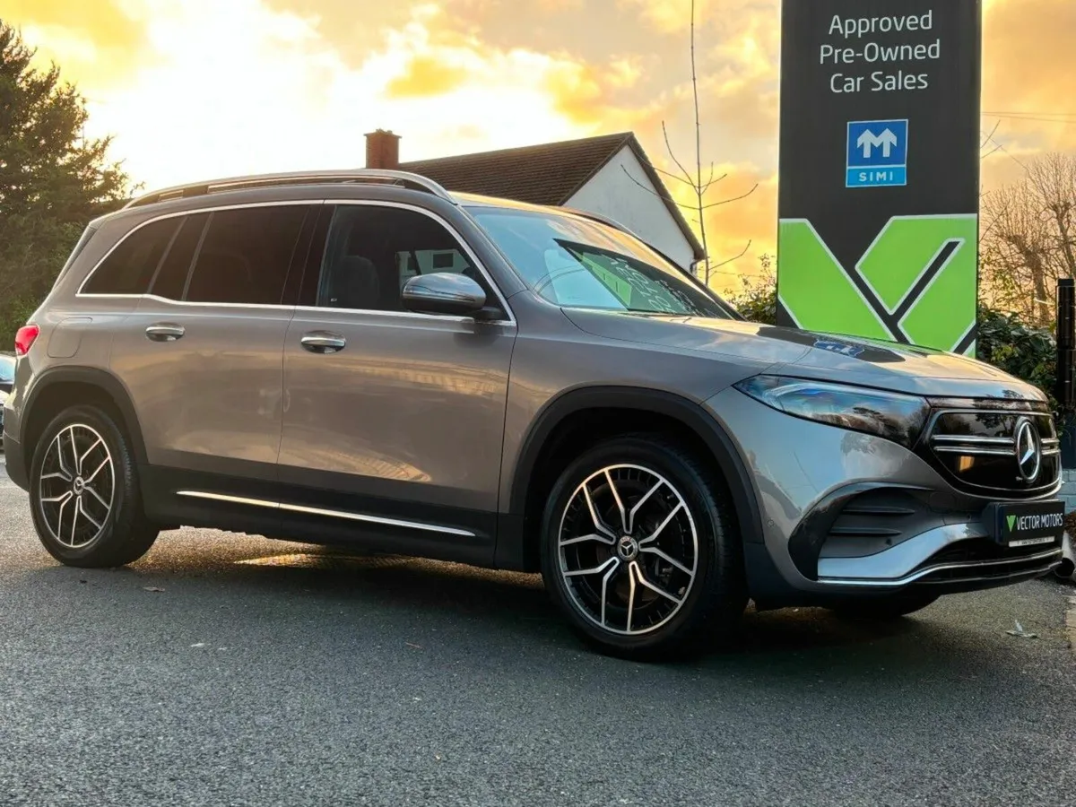 Mercedes-Benz EQB AMG LINE PREMIUM 300 SUNROOF - Image 1