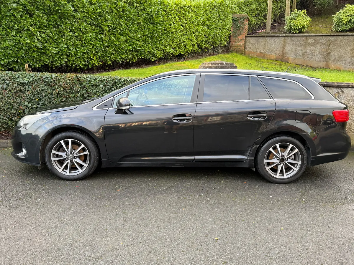 2014 Toyota Avensis 2.0 D-4D 125 Terra - Image 2