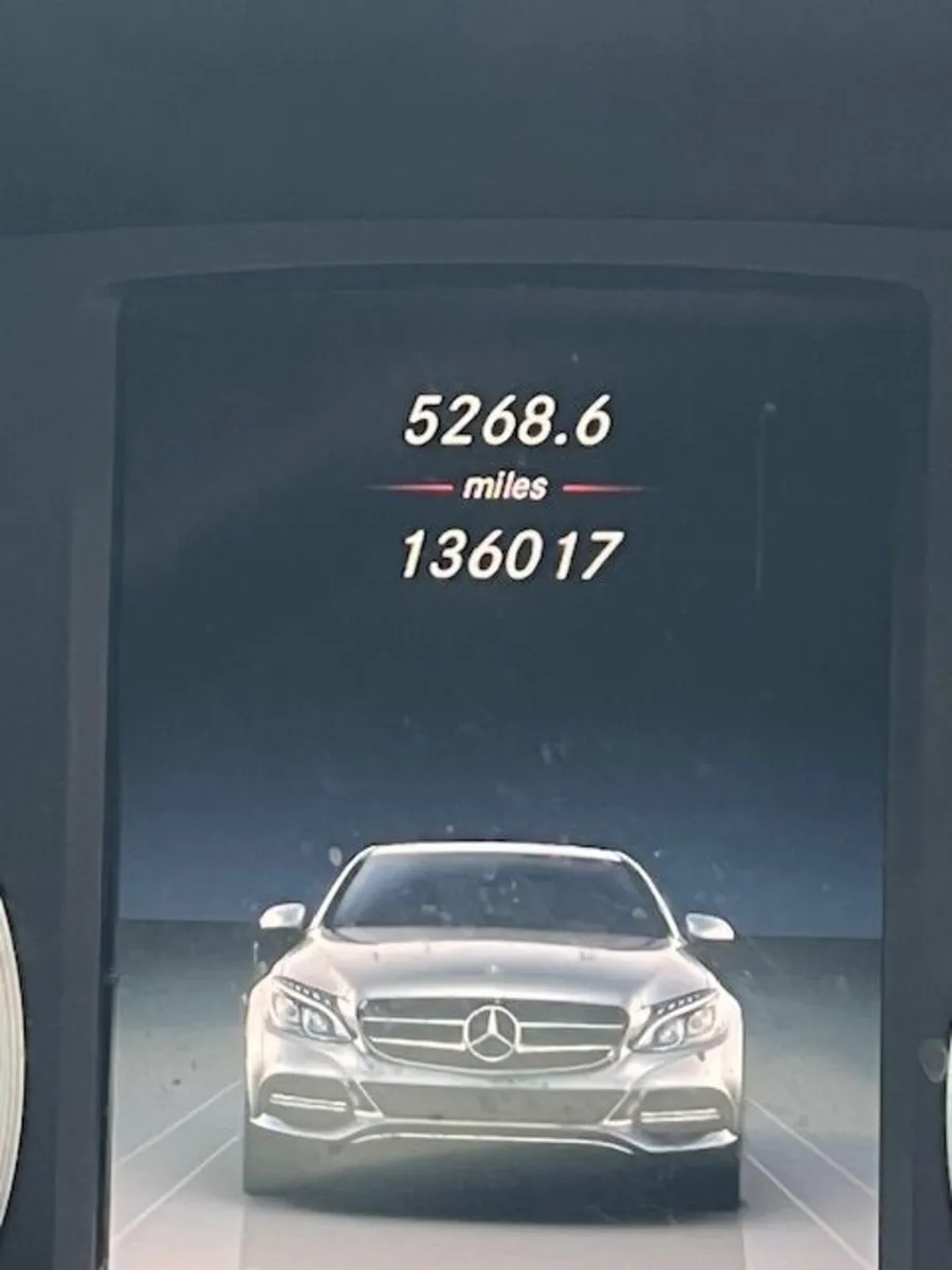 Mercedes-Benz C-Class 2016 - Image 2