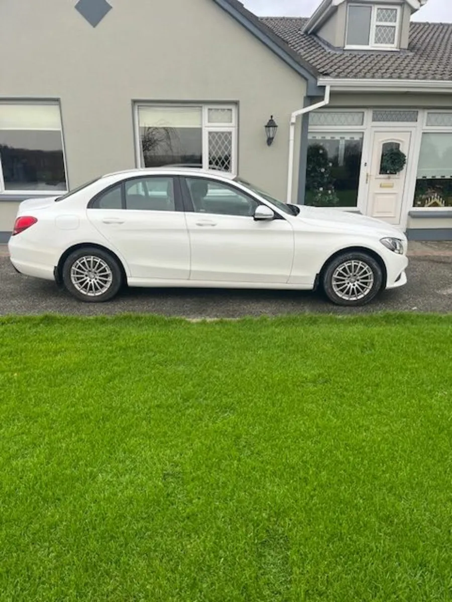 Mercedes-Benz C-Class 2016 - Image 4