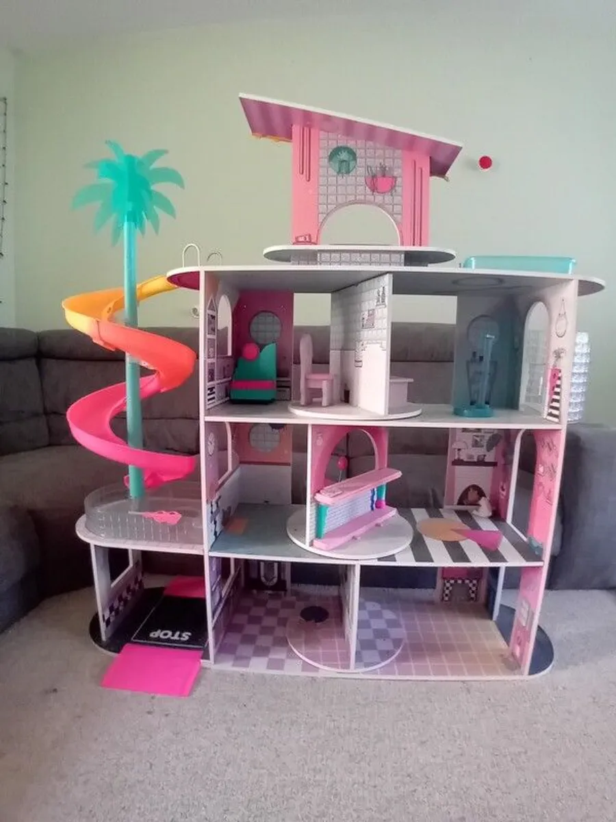LOL House - Image 2