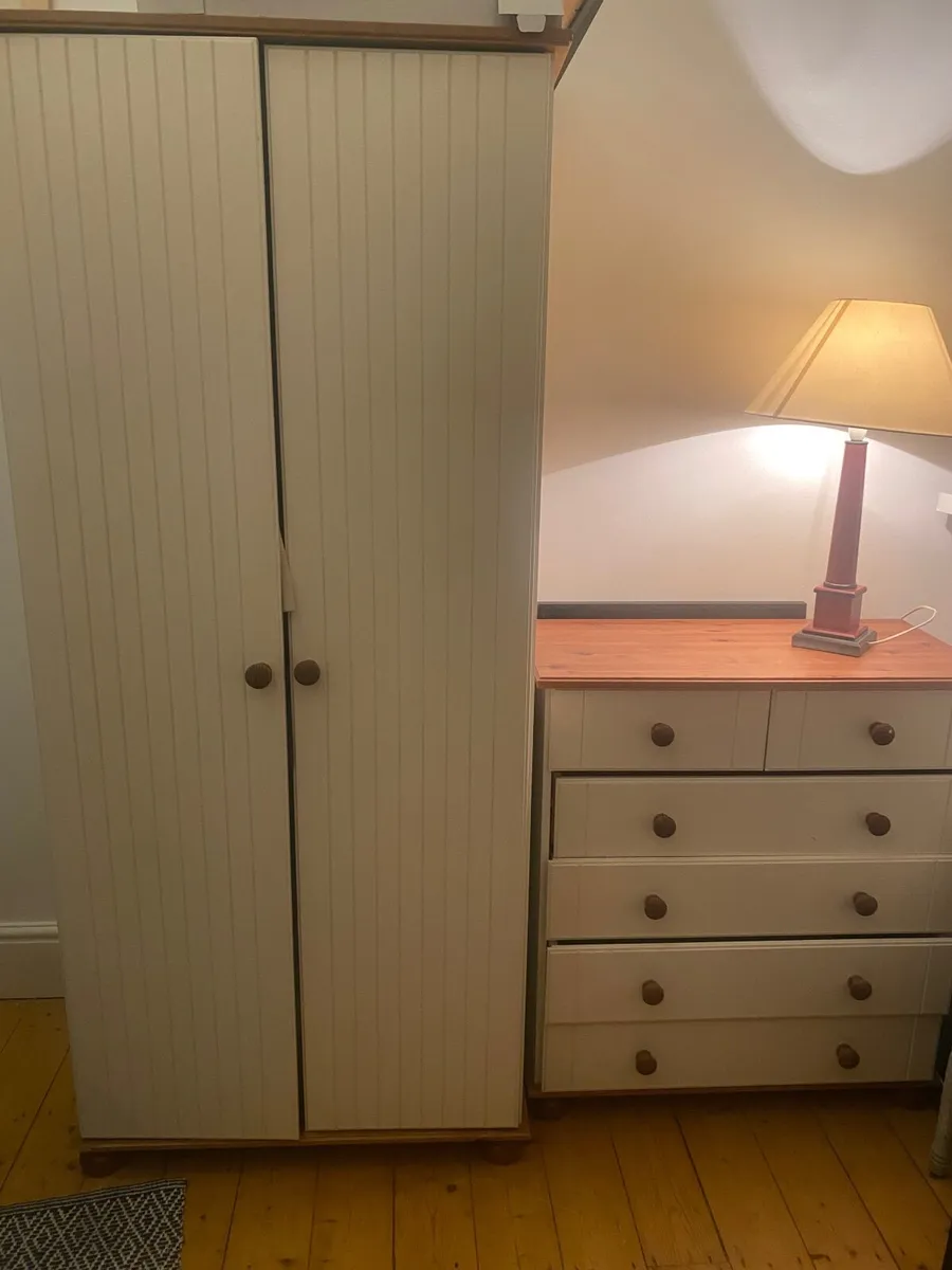 Wardrobe , dresser and two side lockers - Image 1