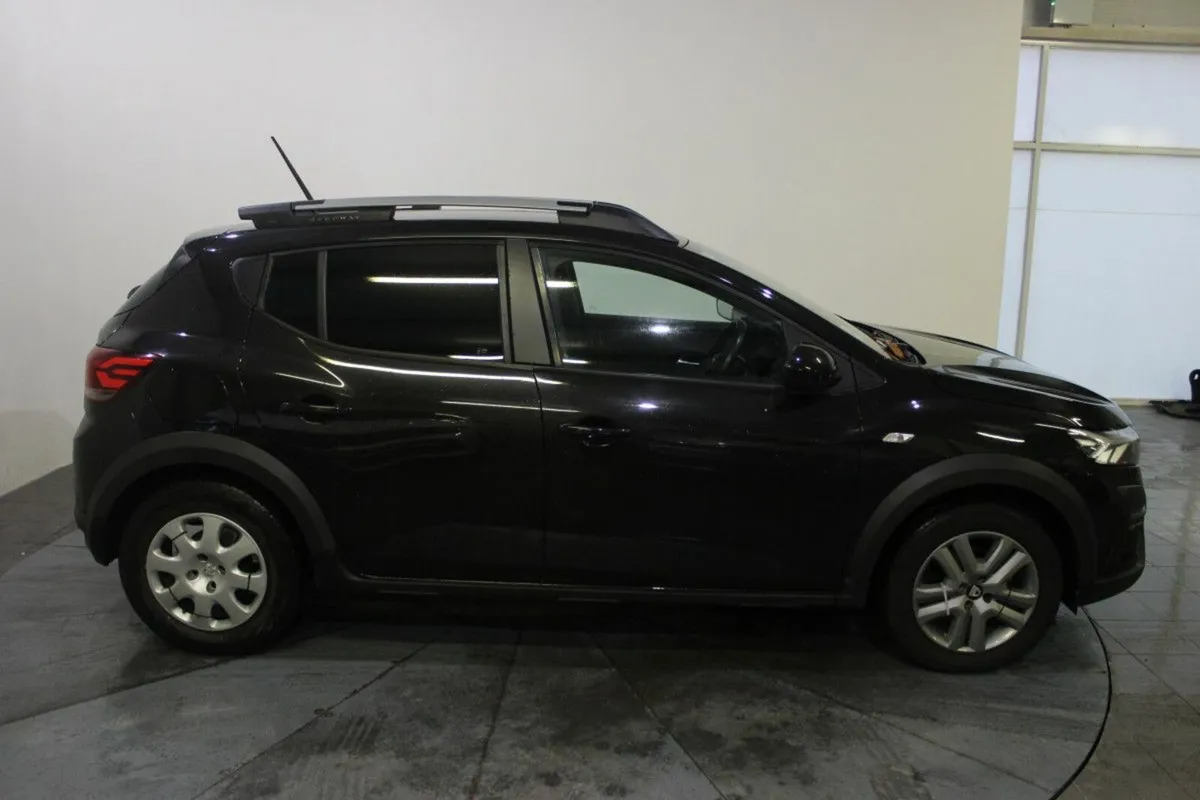 Dacia Sandero Stepway COMFORT TCE 10 - Image 3