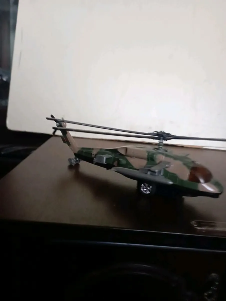 5 MIILITARY DIE-CAST MODLES FOR SALE IN LIMERICL - Image 4