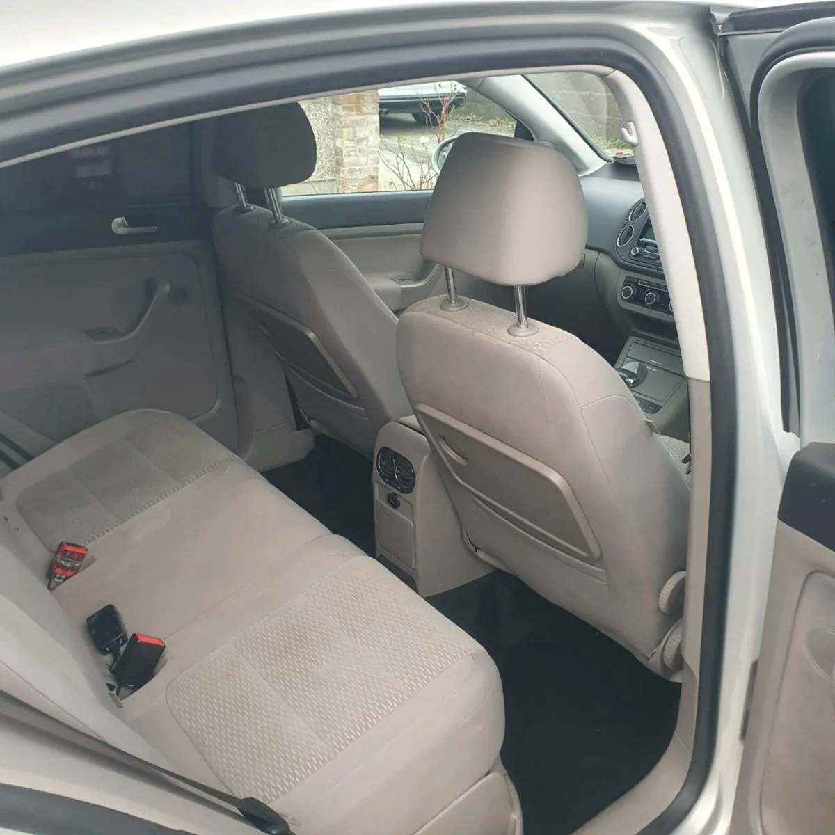 VW Golf Plus 1.6 Diesel AUTOMATIC - Image 4