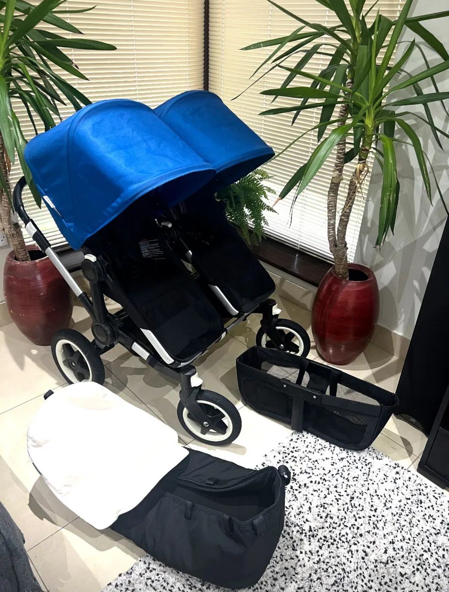 Bugaboo donkey duo in swords