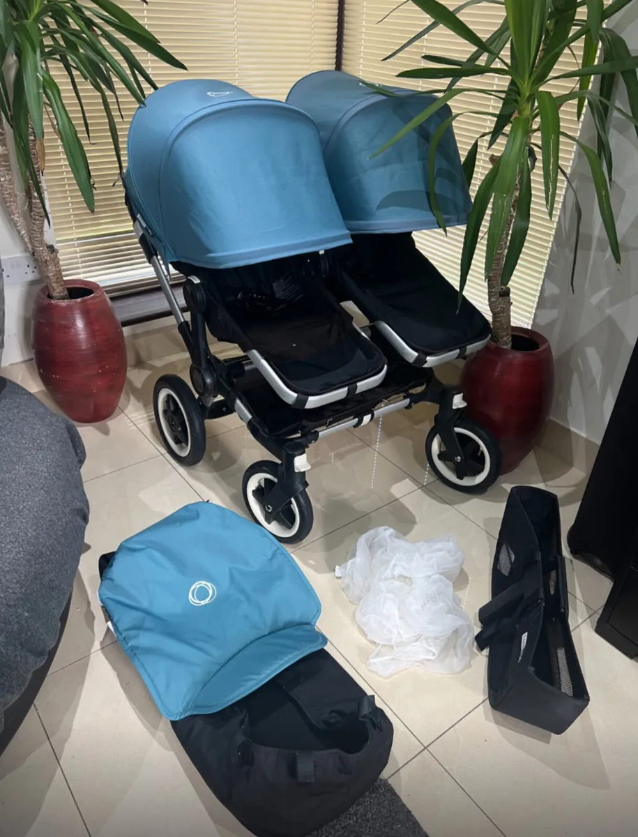 Bugaboo donkey duo in Swords