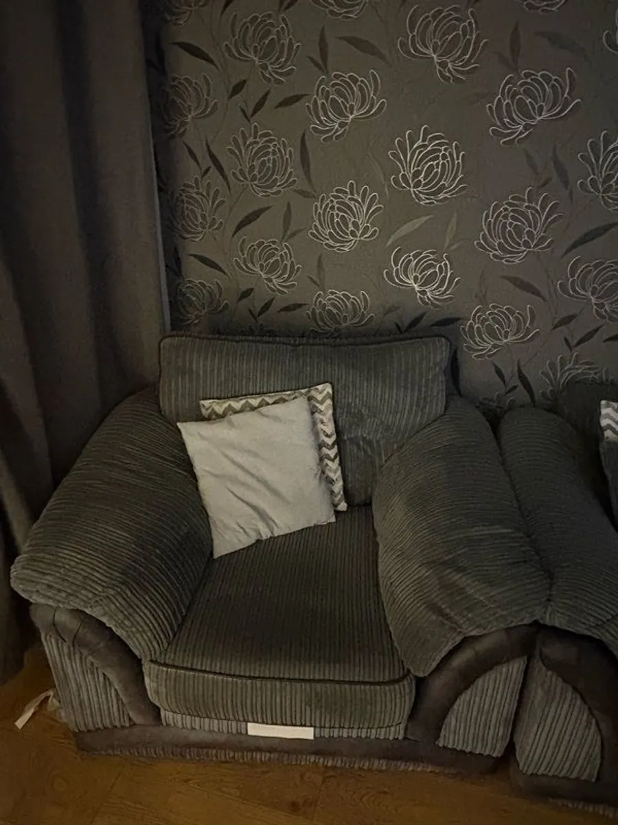 corner suite for sell - Image 2