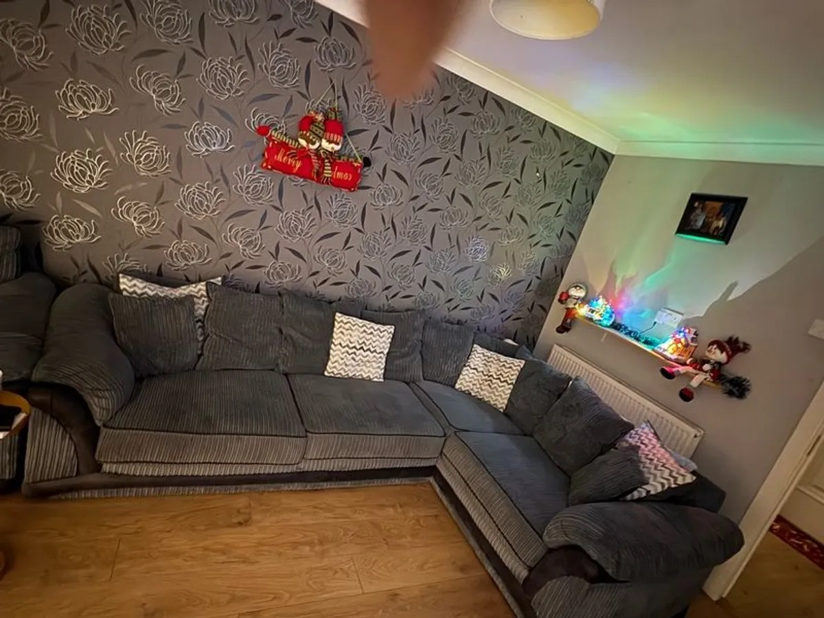 corner suite for sell - Image 4