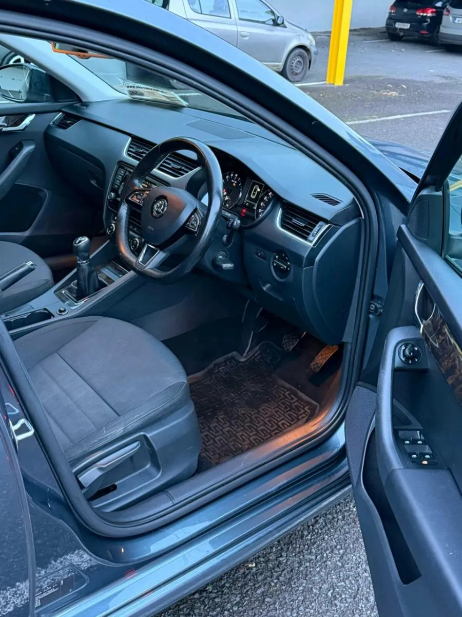 Skoda low mileage - Image 4