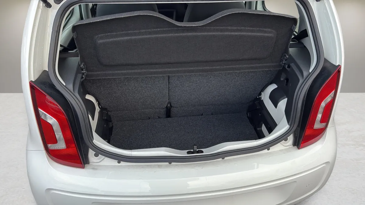 2015 VW Up! 1.0L AUTO ONLY 27,000KMS AS NEW - Image 4