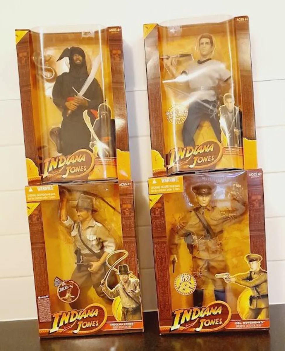 12" Indiana Jones action figures - Image 1
