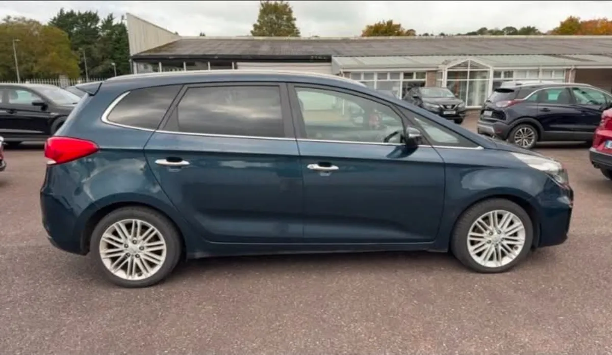 Kia Carens 2018 - Image 2