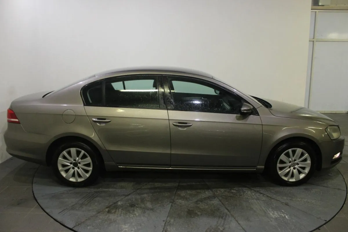 Volkswagen Passat TL 1.6 TDI BMT M6F 105HP - Image 3