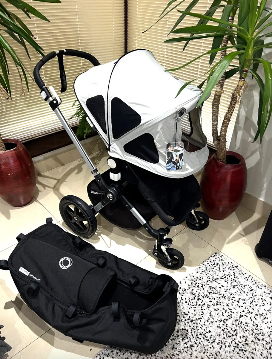 Bugaboo Cameleon 3 NEW HOOD in Swords