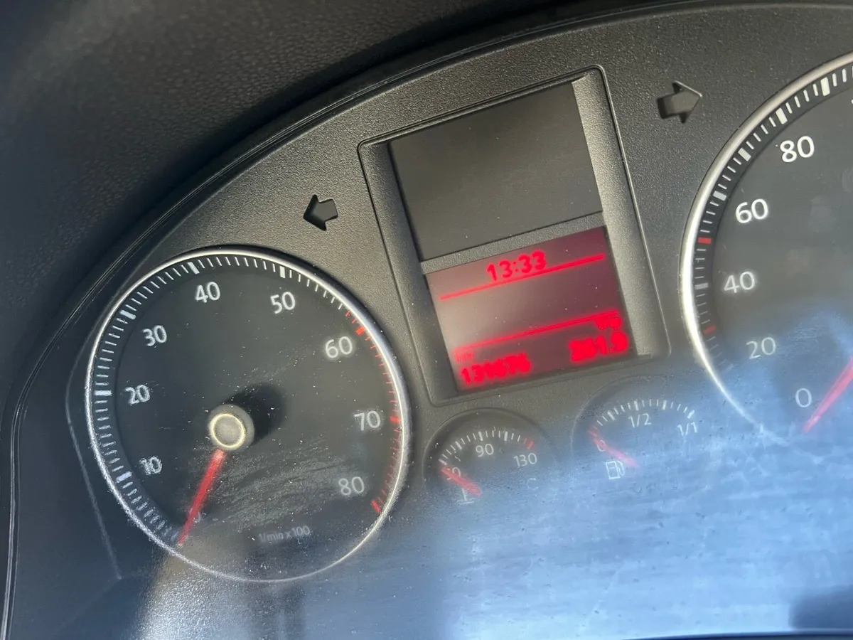 Vw golf comfortline, low mileage - Image 3