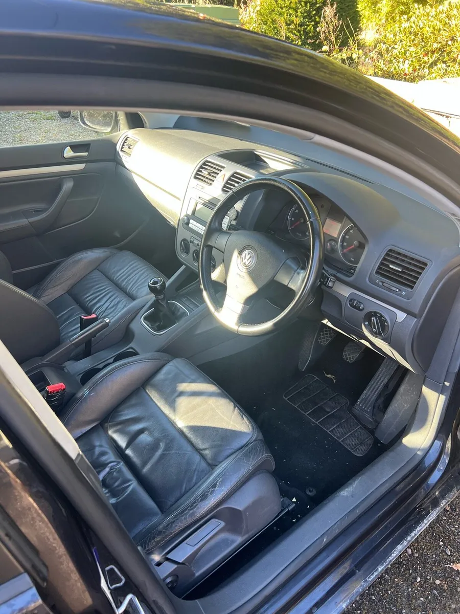 Vw golf comfortline, low mileage - Image 4