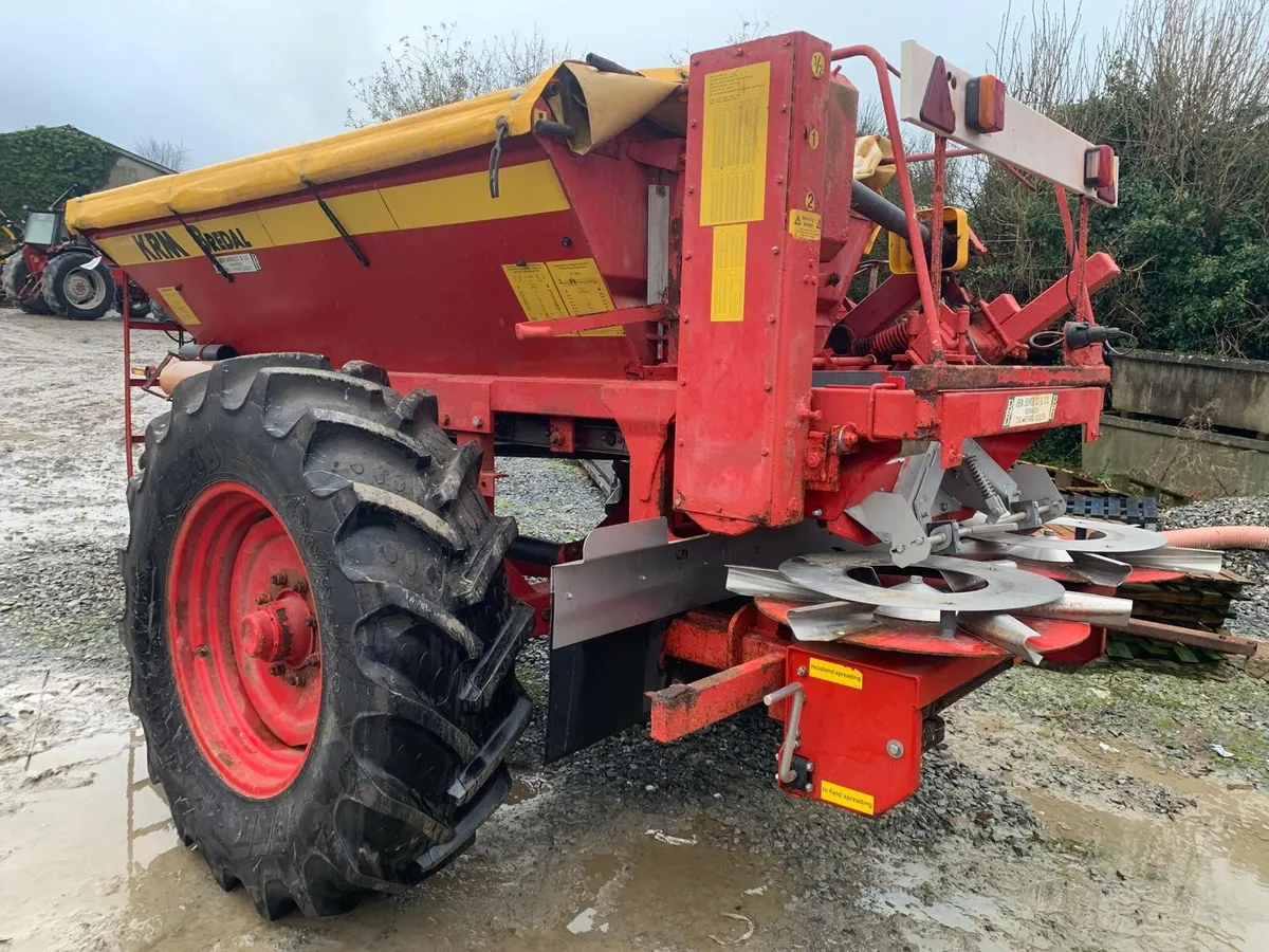 KRM BREDAL K40 LIME/FERTILISER SPREADER - Image 1
