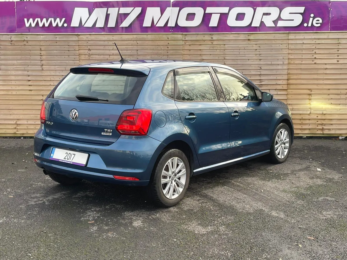 VOLKSWAGEN POLO TSI COMFORT LINE! Low KMS - Image 3