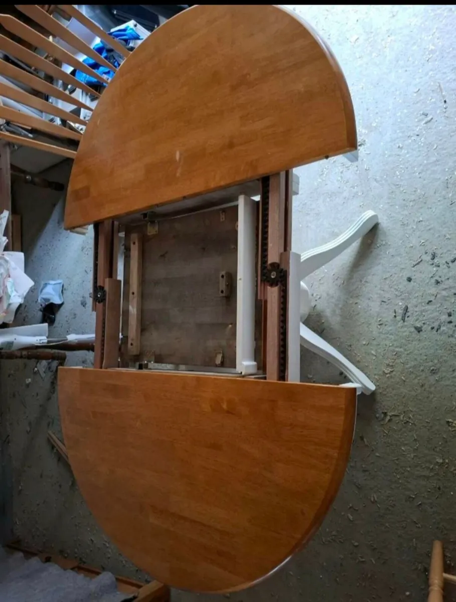 Extendable dining table - Image 3