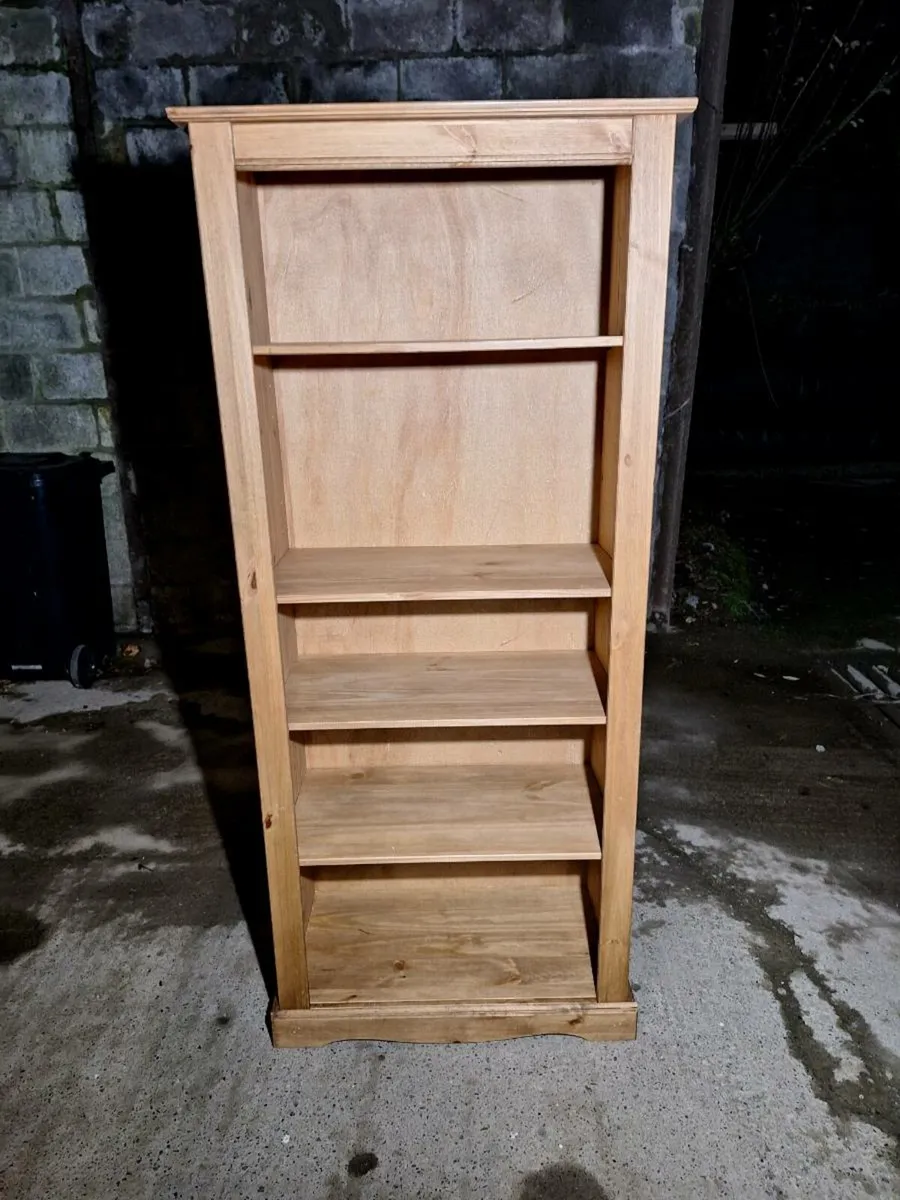 Mexican pine bookcase (DELIVERY) - Image 1