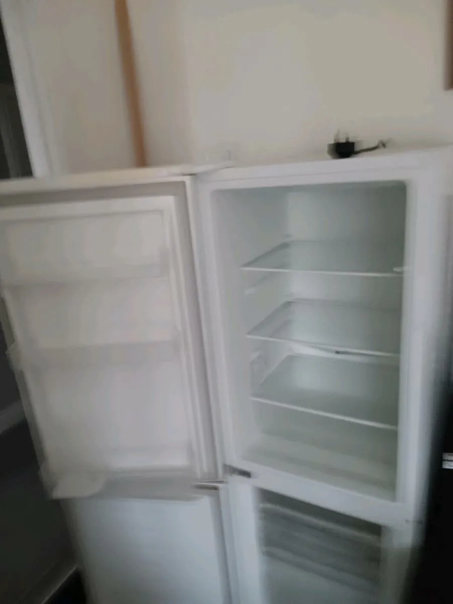 Fridge freezer - Image 2