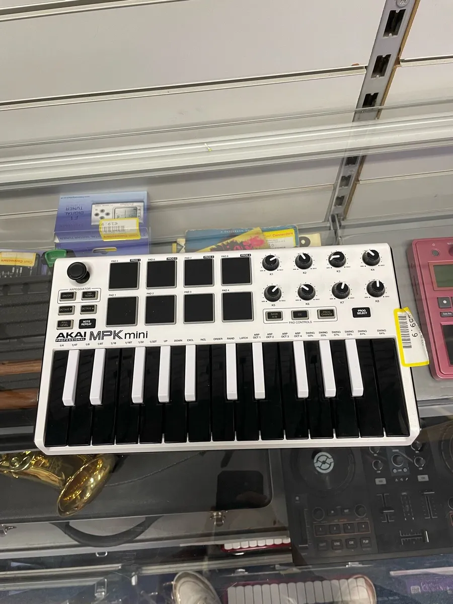 Akai MPK Mini midi keyboard - Image 1