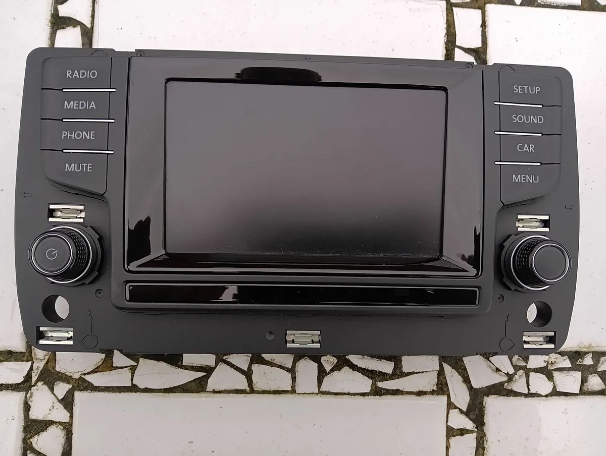 Car radios - Image 1